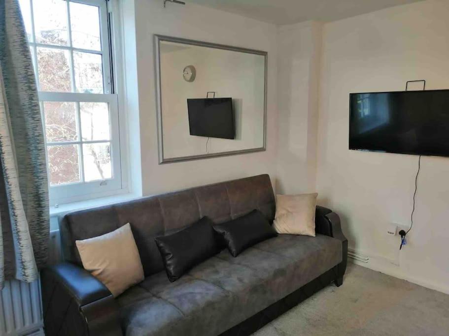 Entire Flat In Kings Cross Apartment ลอนดอน ภายนอก รูปภาพ